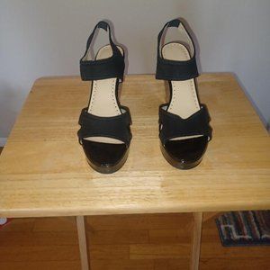 Adrienne Vittadini Black Platform Sandals Size 9.5